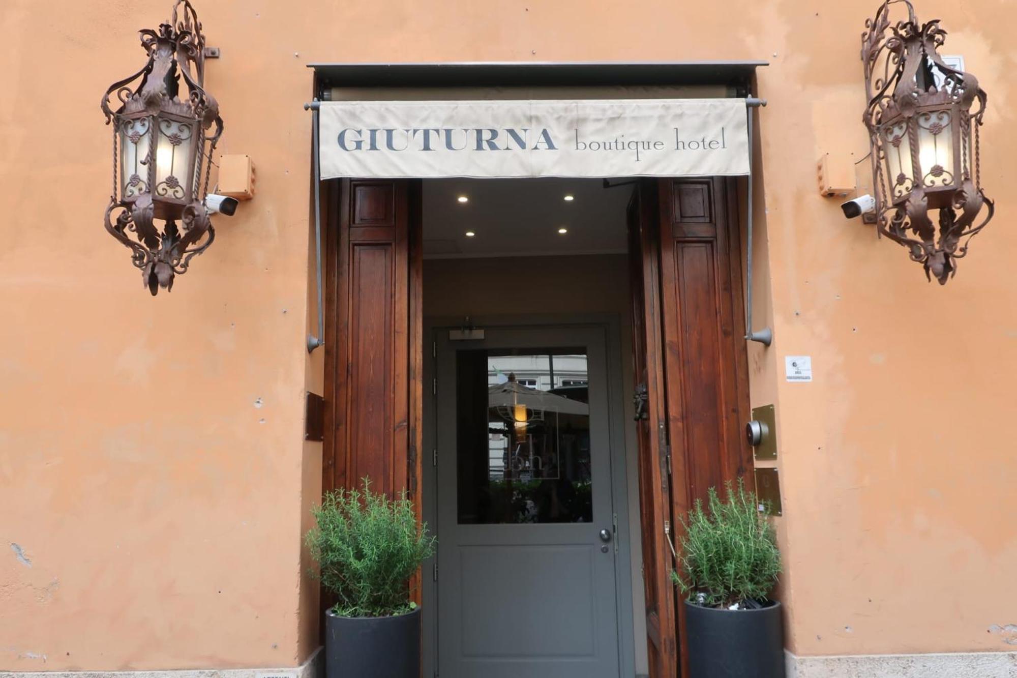 Giuturna Boutique Hotel